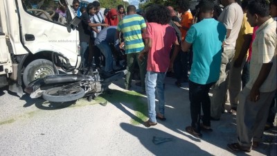 އައްޑޫގައި ނުރައްކާތެރި އެކްސިޑެންޓެއްގައި ތިންމީހަކަށް އަނިޔާވެ އެކަކު އައިސީޔޫގައި