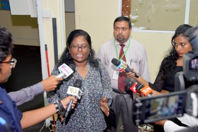 ސިޓީ ކައުންސިލުގެ މުވައްޒަފުން ބަދަލުކުރާތަނަކީ މީދާ އުޅޭ، ނަޖިސް ފައިބާ ތަނެއެ: ޝިފާ