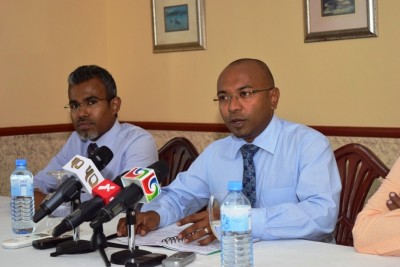 ބޭރުގެ ފިއްތުންތަކުން ރާއްޖެ ސަލާމަތް ކުރުމަށް ނަޝީދު ދޫކޮށްލަން ޖެހޭ: ވަކީލުން