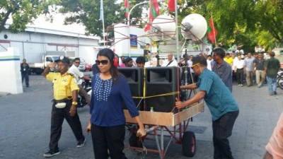 ހަތަރު ފުރޮޅުލީ އުޅަނދު މަނާކުރުމުން އިދިކޮޅު ފަރާތްތަކުން ހިނގާލުމުގައި އަތްގާޑިއާ ބޭނުންކޮށްފި