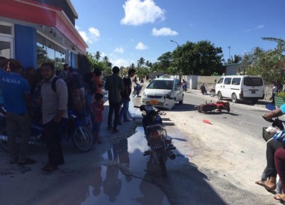 އައްޑޫ ސިޓީގައި ކާރަކާއި ސައިކަލެއް ޖެހި ހިނގި އެކްސިޑެންޓެއްގައި މީހަކަށް އަނިޔާވެއްޖެ