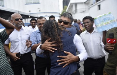 މެމްބަރު އިލްހާމްގެ އަނބިކަނބަލުން ދޫކޮށްލައިފި