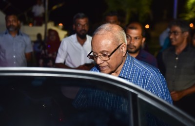 ހެކި ފޮރުވުމުގެ ތުހުމަތު މައުމޫންގެ މައްޗަށް ކޮށްފި: ވަކީލް