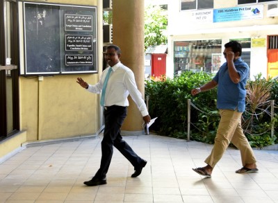 ފުލުހުންގެ ދައުރު އަދާކުރަން ދަތިކުރިކަމަށް އާޒިމް އިންކާރު ކުރައްވައިފި