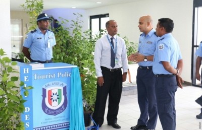 އެއާޕޯޓް ޑޮމެސްޓިކް ޓާމިނަލްގައި ޓުއަރިސްޓް ޕޮލިހުންގެ ހެލްޕް ޑެސްކެއް ގާއިމުކޮށްފި