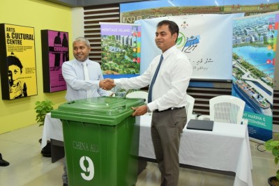 ހުޅުމާލޭގައި ކުނި މެނޭޖު ކުރުމަށް އެޗްޑީސީއާ 180 ޑަސްބިން ހަވާލުކޮށްފި