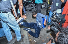 ބައެއް ނޫސްވެރިން ރޭ ކުޅުނީ ފިލްމީ މަންޒަރުތަކެއް: އަދުރޭ