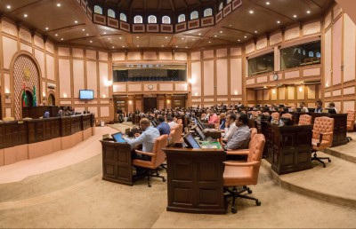 މަޖިލީހުގެ ޚާއްސަ ޖަލްސާއެއް މާދަމާ ބާއްވަނީ