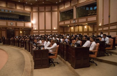 ކުއްލި ނުރައްކަލުގެ ހާލަތު ނިމުމަކަށް ގެނައުމަށް އެމެރިކާއިން ގޮވާލައިފި