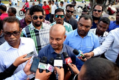އިހުލާސްތެރިކަމާއެކީ މަސައްކަތްކޮށް ދާއިރާއަށް ތަރައްގީ ގެނެސްދޭނަން: ފާރިސް