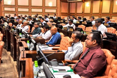 މާލެ ސިޓީ ކައުންސިލްގެ ބާރުތައް ރައީސަށް ލިބިދޭ ގޮތަށް ހުށަހެޅި އިސްލާހު ބަލައިގެންފި