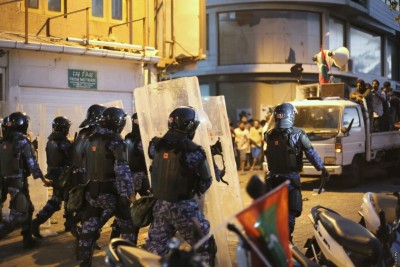 މޭޑޭ މުޒާހަރާއާ ގުޅިގެން 32 މީހެއްގެ މައްޗަށް ދައުވާ އުފުލައިފި