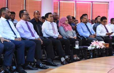 ޚިޔާލު ތަފާތުނުވެ، ބަދަހިކޮށް ތިބުމަށް މެމްބަރުންގެ ކިބައިން ރައީސް އެދިވަޑައިގެންފި