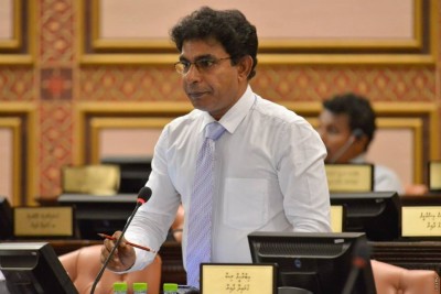 ކައުންސިލަރަކު އިސްތިއުފާ ދިނަސް އިންތިހާބު ބާއްވަން ލާޒިމު ނުކުރާ ގޮތަށް އިސްލާހެއް ހުށަހަޅައިފި
