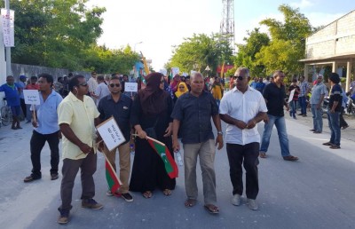 އައްޑޫ މުޒާހަރާގެ ތެރެއިން ޑެޕިއުޓީ މޭޔަރު ހައްޔަރުކޮށްފި