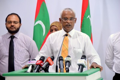 ހުކުރު ދުވަހު ބާއްވާ އެއްވުމުގައި ސަލާމަތީ ބާރުތަކުގެ އެއްބާރުލުމަށް އެދެފި