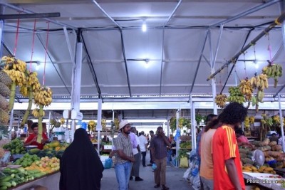 ލޯކަލް މާރުކޭޓް ސަރަހައްދުގައި ހެދި ވަގުތީ ސެންޓަރުން ގޮޅިތައް ބަދަލުކޮށްފި