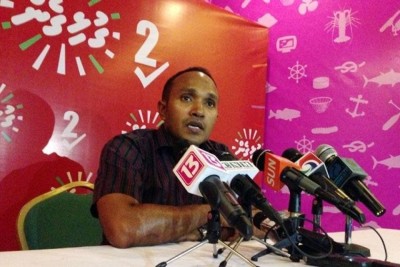 ނައިބު ރައީސްގެ އިތުބާރު ނެތް ކަމަށް ހުށައަޅަން ސޮއި ހޯދަން ފަށައިފި