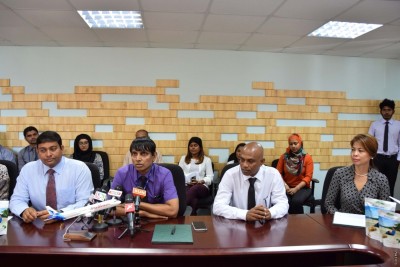 ފުނާޑު ކޯޕަރޭޓިވްސްއިން އުފައްދާ އަލަ ޗިޕްސް މޯލްޑިވިއަން އާއި މެގަ މޯލްޑިވްސް ގައި ވިއްކަނީ