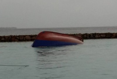 ދޯންޏެއް ބަންޑުންޖަހާލައިގެން ތިން މީހަކަށް ފަރުވާދޭން ފަށައިފި