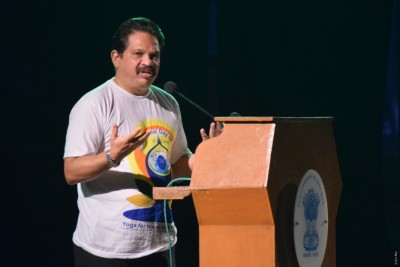 ޔޯގާއަކީ އެއްވެސް ދީނަކާ ގުޅުމެއް ނެތް ކަމެއް: ޝަހާރޭ