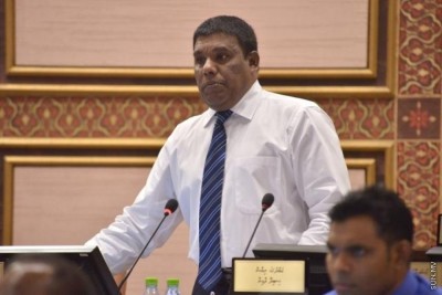 މުސްތަފާ މިއަހަރުވެސް ދާއިރާގެ ކޮންމެ ގެއަކަށް ކާޑުގެ ބާވަތްތައް ހަދިޔާކޮށްފި