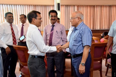 ރައީސް ކަމަށް ކުރިމަތިލެވޭ އުމުރު ބަދަލު ކުރަން ރައީސް މައުމޫން ދެކޮޅުކަމަށް އަޑު ފެތުރިއްޖެ