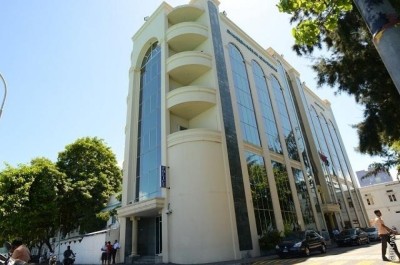 މާލޭގެ ގެއެއްގެ ތެރޭގައި މީހަކު މަރުވެފައި އޮއްވައި ފެނިއްޖެ