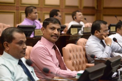 ޓެރަރިޒަމްގެ ކުށް ސާބިތުވުމުން އިންތިހާބުގައި ވާދަ ނުކުރެވޭ ގޮތަށް ހުށަހަޅައިފި