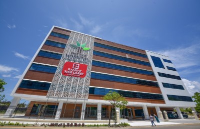 ޓްރީ ޓޮޕް ހޮސްޕިޓަލް: ޓޫރިޒަމްގެ ހިނިތުންވުން ބަލިމީހުންނަށް