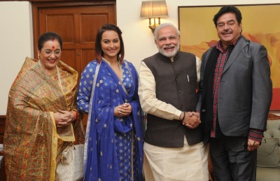 ބޮޑުވަޒީރު ނަރެންދުރަ މޯދީގެ ރޯލް ސްކްރީންގައި ކުޅޭނީ ސަތަރޭ