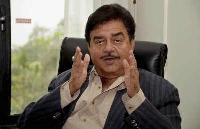 ބޮޑުވަޒީރު ނަރެންދުރަ މޯދީގެ ރޯލް ސްކްރީންގައި ކުޅޭނީ ސަތަރޭ