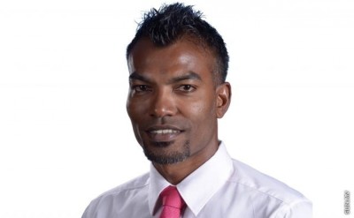 ނާނި ފަސް މެޗަށް ސަސްޕެންޑުކޮށް 5،000 ރުފިޔާ އިން ޖޫރިމަނާކޮށްފި