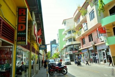 ބިދޭސީ ސޭޓުން ގެންގުޅުނު 106، ގަޑިއަށް ބަންދު ނުކޮށްގެން 14 ވިޔަފާރިއެއް ޖޫރިމަނާކޮށްފި