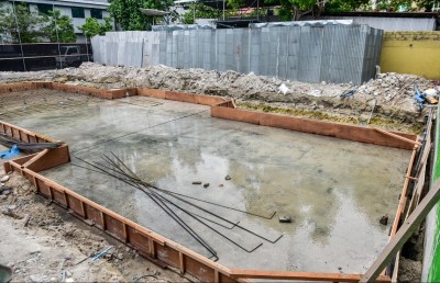 އަސަރީ ކެފޭ ހިންގި ތަނުގައި މެކޭނިކަލް ޕާކިން ސިސްޓަމެއް ބަހައްޓަނީ