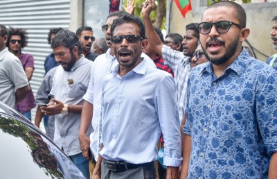 ކުއްލި ނުރައްކަލުގެ ހާލަތުގެ ދަށުން މުހައްމާ ހައްޔަރުކޮށްފި