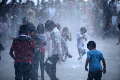 ފެއްސާއި ރަތާއި ހުދުން ކުދިބޮޑު އެންމެނަށް އުފާވެރިކަމުގެ އީދެއް