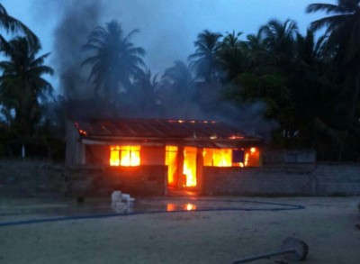 ހުޅުދެލީ ކުރީގެ އޮފީސް އިމާރާތުގައި ރޯކޮށްލާފައި ވަނީ ބަޔަކު ގަސްތުގައި: ކައުންސިލް