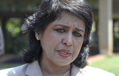 އެފްރިކާގެ ހަމައެކަނި އަންހެން ލީޑަރު އިސްތިއުފާ ދޭން މިހާރު ދެކޮޅު