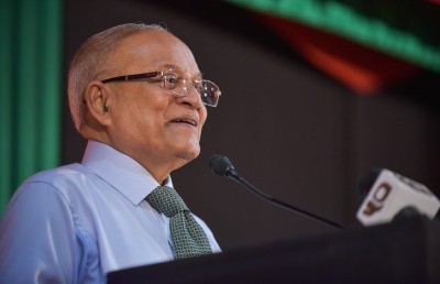 މައުމޫނަށް ތުހުމަތު ކުރަނީ ފޯނެއް ނައްތާލި ކަމަށް: ޝަމީމް