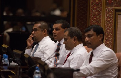 އެންޓި ޑިފެކްޝަން ބިލް ބަލައިގަނެ، ކޮމިޓީ އަށް ފޮނުވައިފި