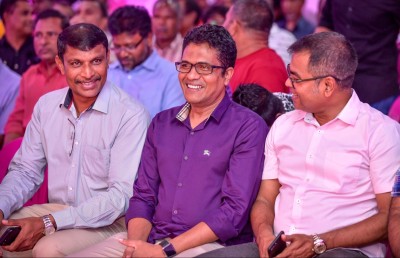ނިހާން ވިދާޅުވީ "ނިމެނީ، ނިމެނީ، ބަޣާވާތް ނިމެނީ" ކަމަށް