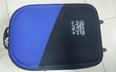 އީދު މިސްކިތުން ފުލުހުން ހޮވި ފޮށްޓެއްގެ ވެރިޔަކު ހޯދަނީ