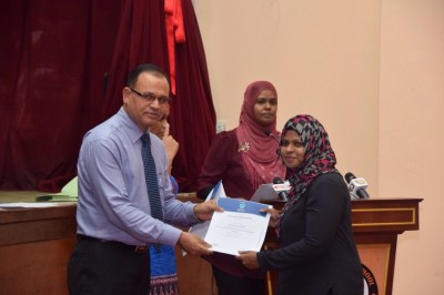 އެންއައިއީ އިން ކުރިއަށް ގެންދިޔަ ދެ ވޯކްޝޮޕެއްގެ 84 ބައިވެރިންނަށް ސެޓްފިކެޓް ދީފި