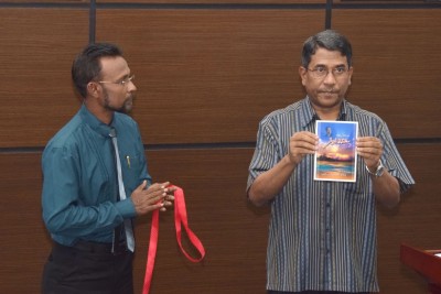 "ޝުޢާޢެ އުމީދު"ގެ ދިވެހި މާނަ އާއި ޝަރަހަ ފޮތް ނެރެފި