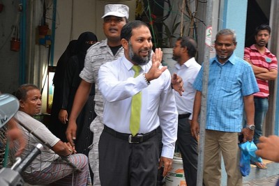 ޝަރީއަތް ނިމެންދެން އިމްރާން އަނެއްކާވެސް ޖަލަށް ބަދަލުކޮށްފި