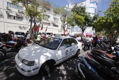 ދެ މަގު ބަންދުކުރުމާ އެކު މަގުތައް ތޮއްޖެހިފައި