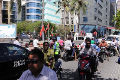 ދުއްވާ އެއްޗެހިން މާލެއަށް ލުޔެއް ބޭނުންވެފައި