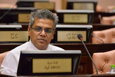 ވަޒީފާ އިން މުސްކުޅި ކުރާ އުމުރު ބަދަލު ކުރަން ހުށަހެޅި އިސްލާހު ބޭރުކޮށްލައިފި