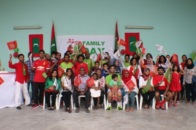 ސިންގަޕޫރުގައި ރާއްޖޭގެ މިނިވަން 50 ފާހަގަކުރުމުގެ ގޮތުން ފުޓްސަލް މުބާރާތެއް ބާއްވައިފި